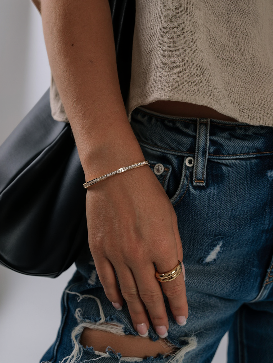Evie Bangle - Gold